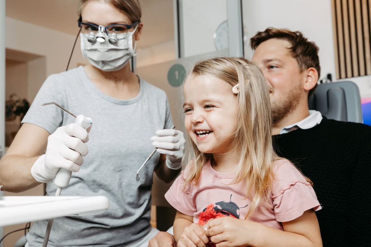 Businessfotos von Andreas Heu | Media Fotograf für Firmen - Fotograf Saarbrücken - Fotograf Zahnarztpraxis