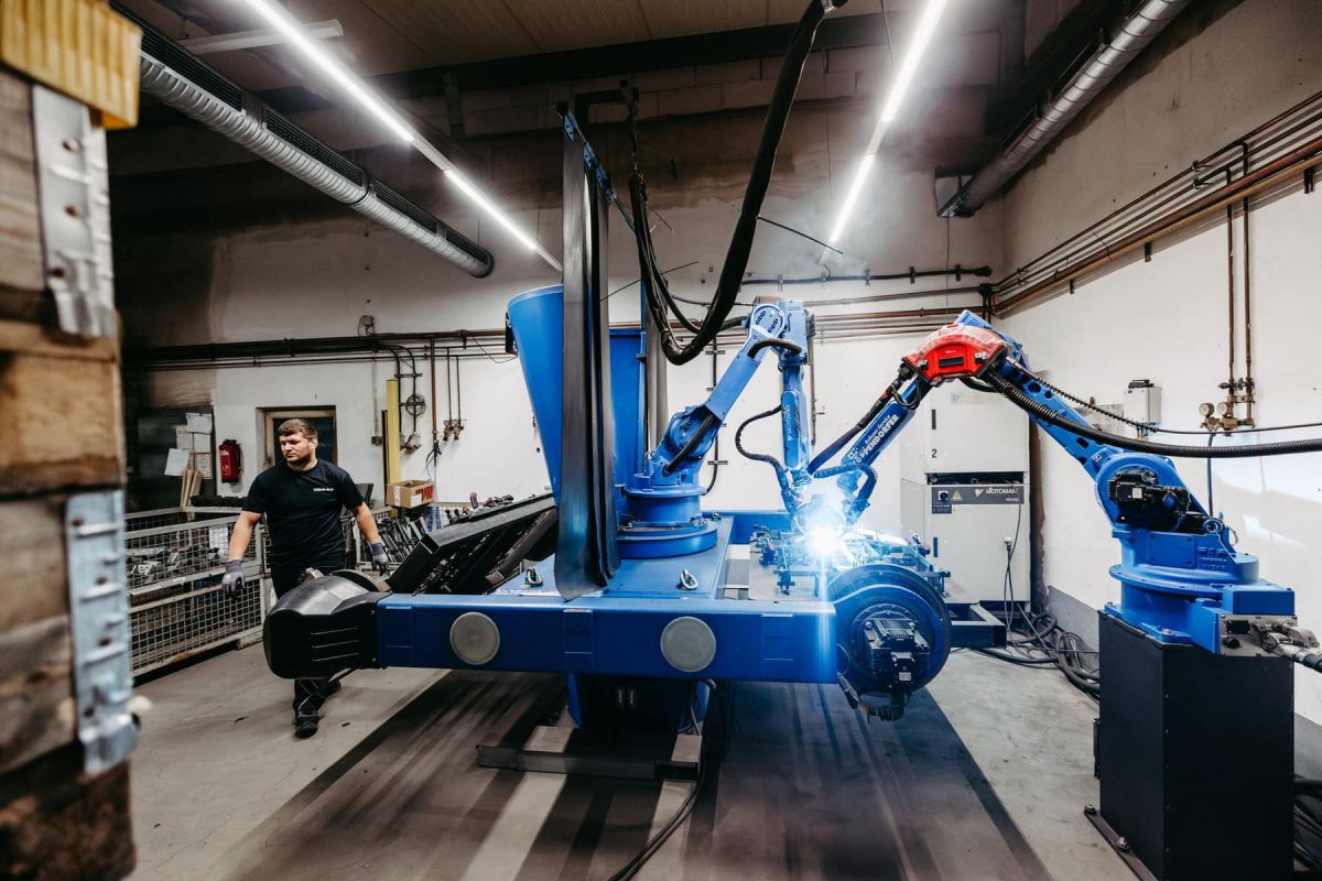 Business Fotografie - Andreas Heu Media - Fotoreportage für Firmen - Metallbau, Roboterschweißen