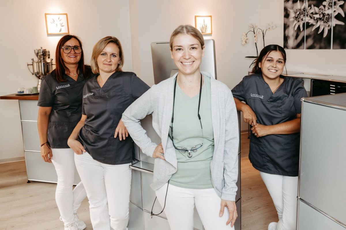 Businessfotos von Andreas Heu | Media Fotograf für Firmen - Fotograf Saarbrücken - Fotograf Zahnarztpraxis