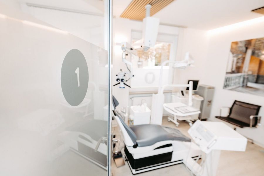 Businessfotos von Andreas Heu | Media Fotograf für Firmen - Fotograf Saarbrücken - Fotograf Zahnarztpraxis